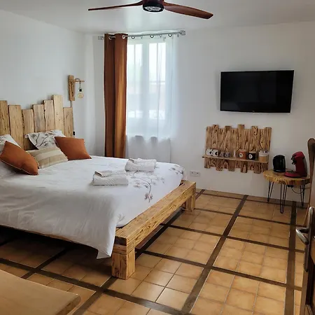 Labastide Bed & Breakfast Villenave