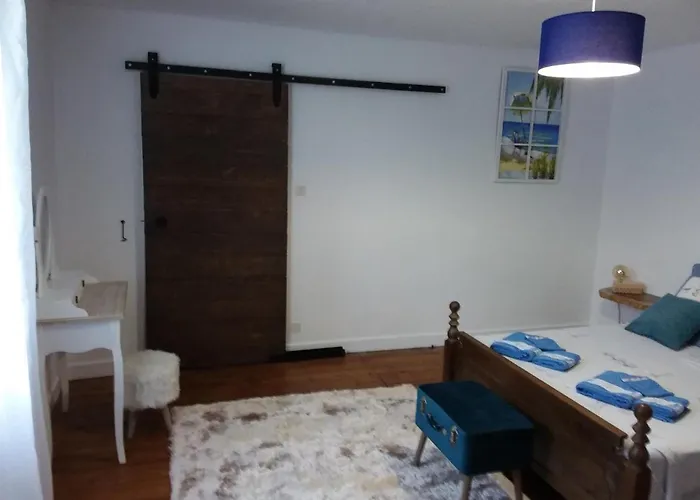 Labastide לינה וארוחת בוקר 3*