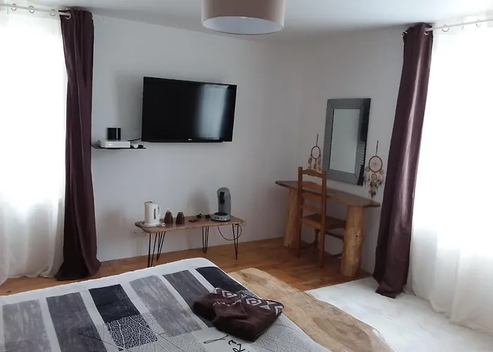 Labastide לינה וארוחת בוקר 3*