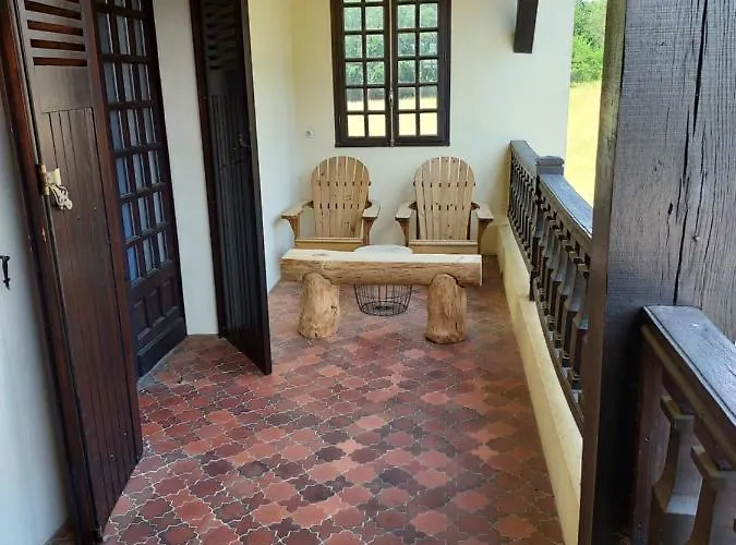 לינה וארוחת בוקר Labastide Villenave