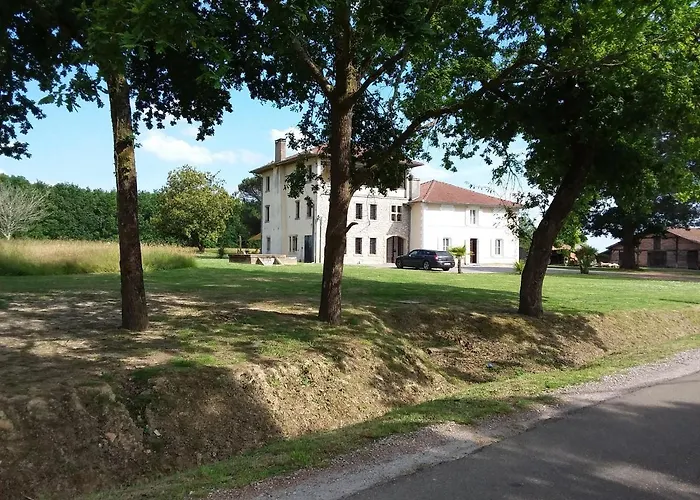 לינה וארוחת בוקר Labastide