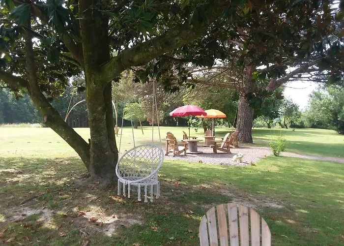 לינה וארוחת בוקר Labastide 3*