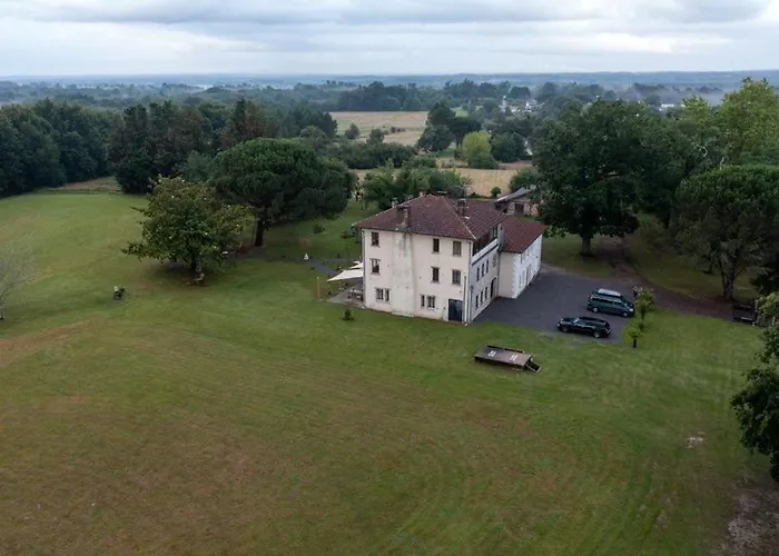 לינה וארוחת בוקר Labastide Villenave